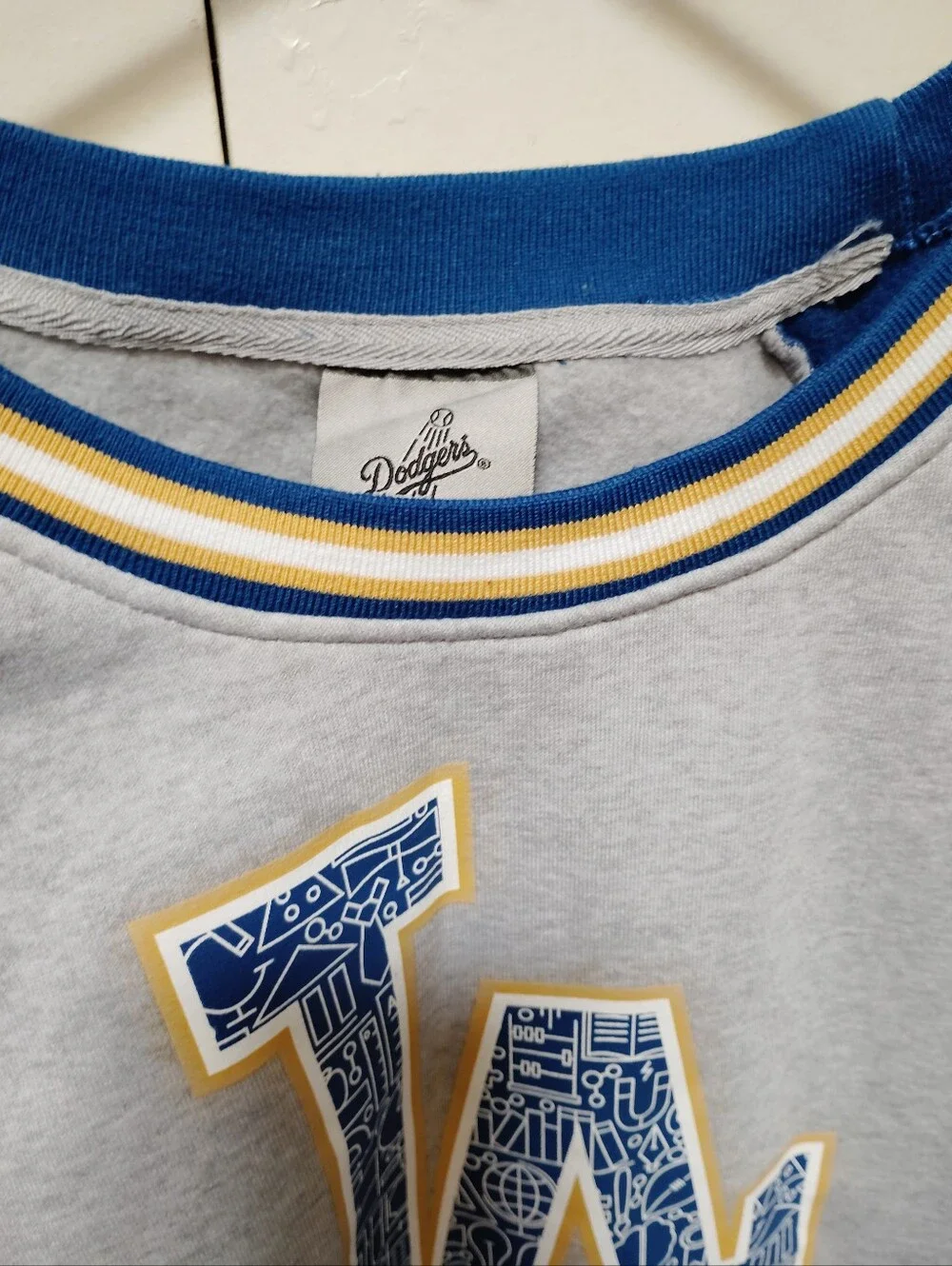 Dodgers Sweater XL Teacher Appreciation Night 4/11/26 Sweatshirt